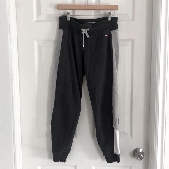 Tommy Hilfiger sweatpants - Picture 1 of 7
